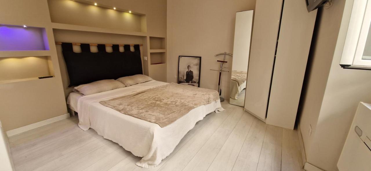 Savelli Apartment Old Town - Near Navona Place Roma Eksteriør bilde